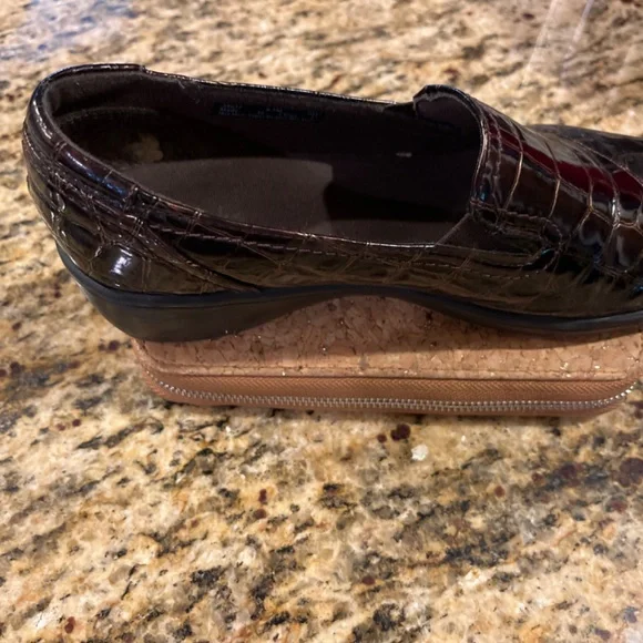 Clarks Women's Crocodile Pattern Loafers - Dark Brown - Picture 3 of 4